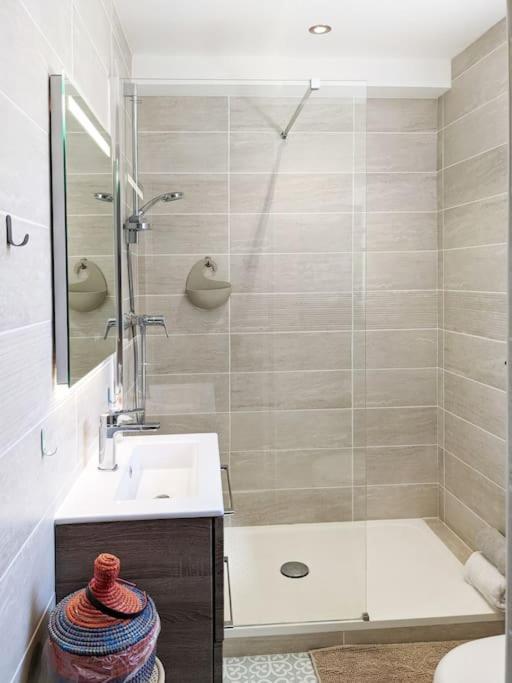Appartement L'Ideal Hyper Centre-Ville Шарлевиль-Мезьер Экстерьер фото